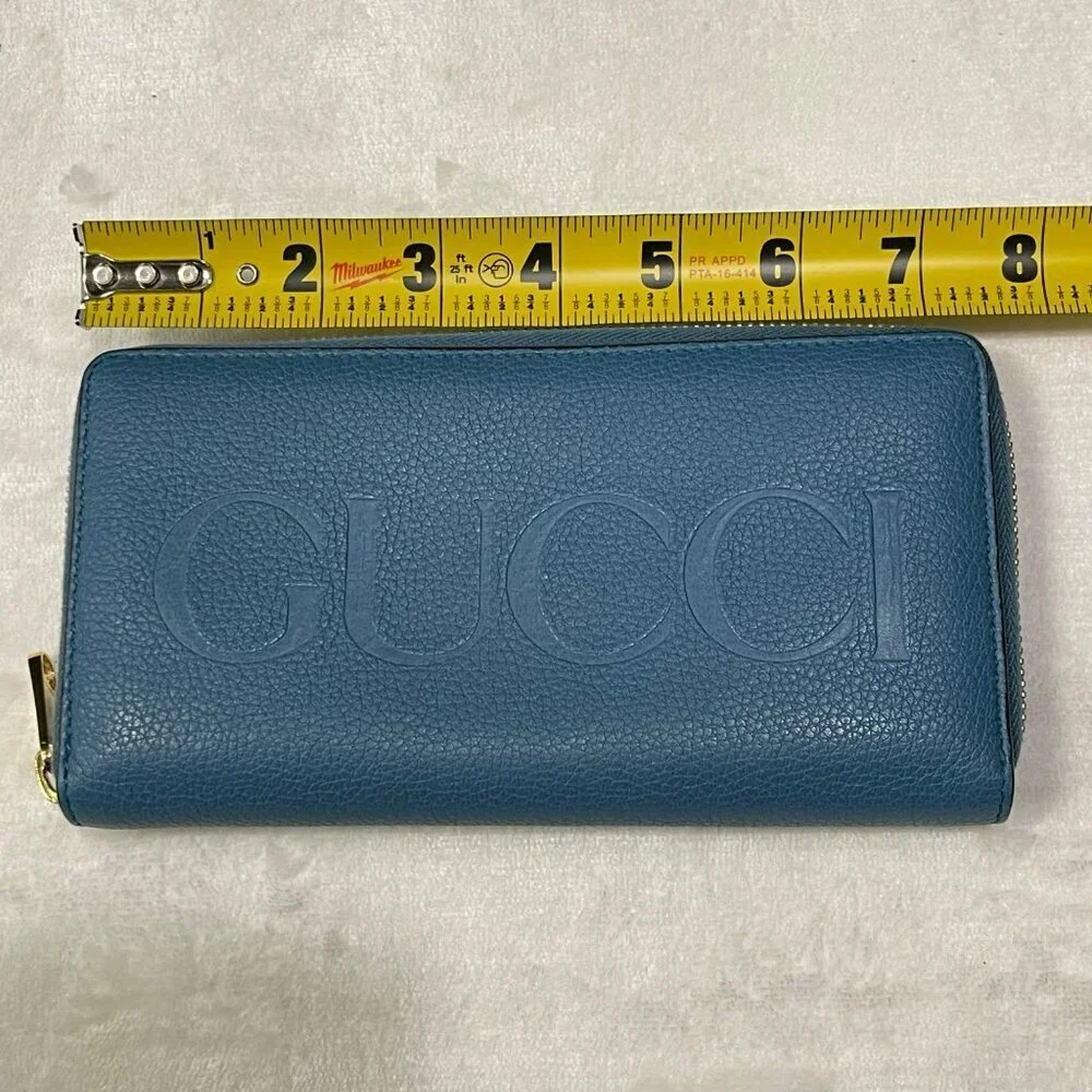 Gucci Blue Leather Zip-Around Wallet  Embossed Logo Authentic